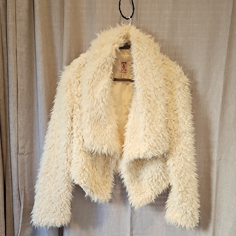 Decree Ivory Cream Teddy Jacket Plush Oversized Collar